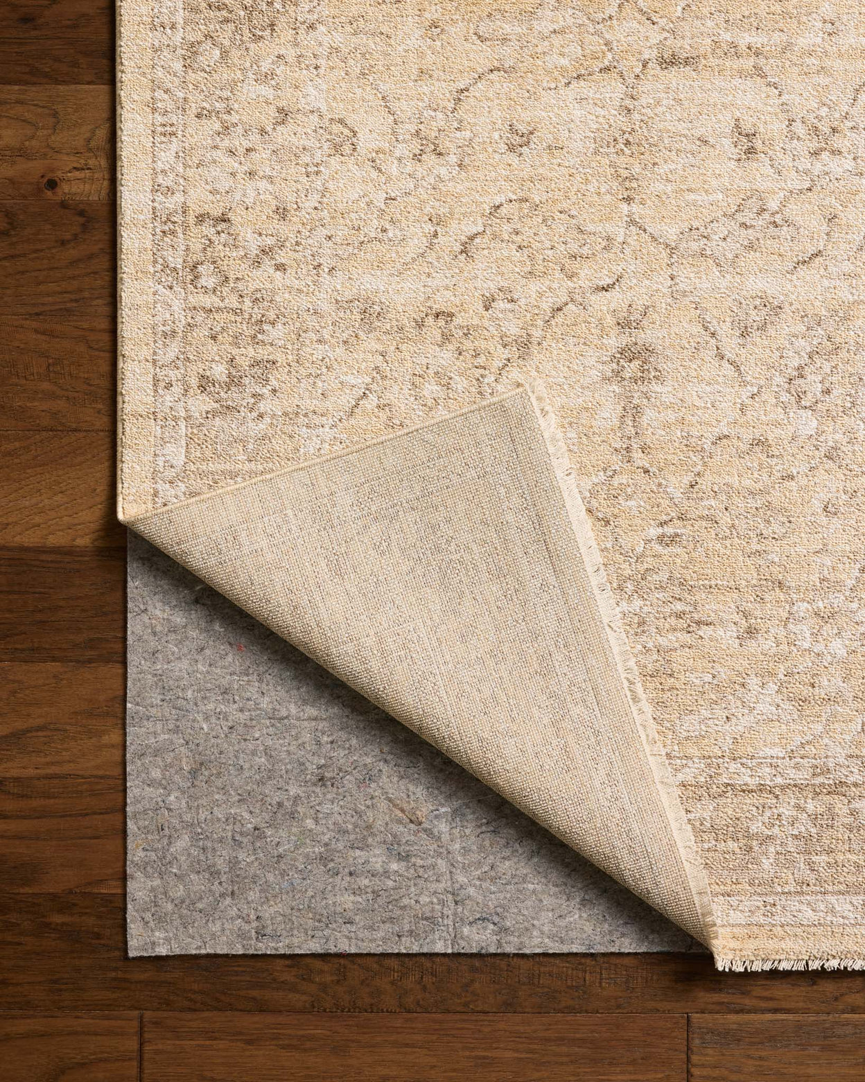 Tapis Chris Loves Julia x Loloi Palma Blé / Écorce