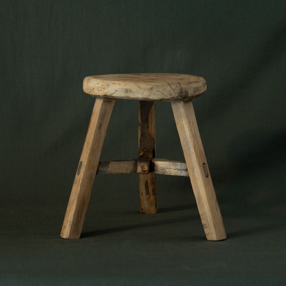 Tabouret rond miniature en bois d'orme