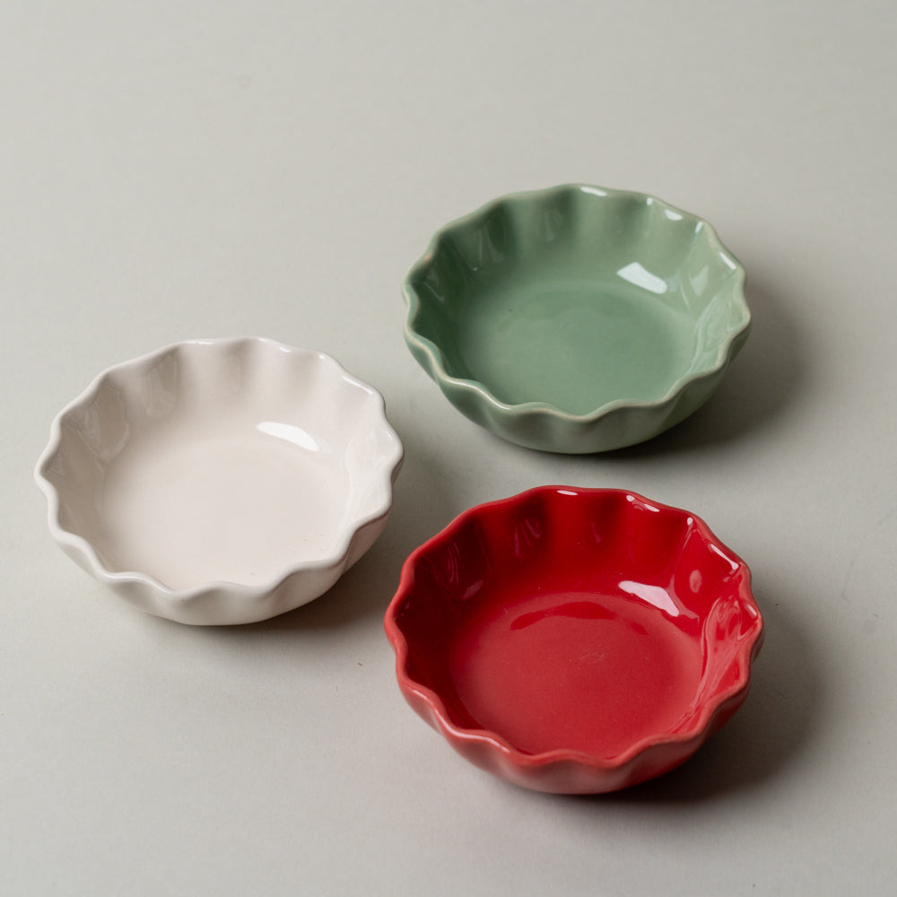 Bol en grès blanc à bord festonné