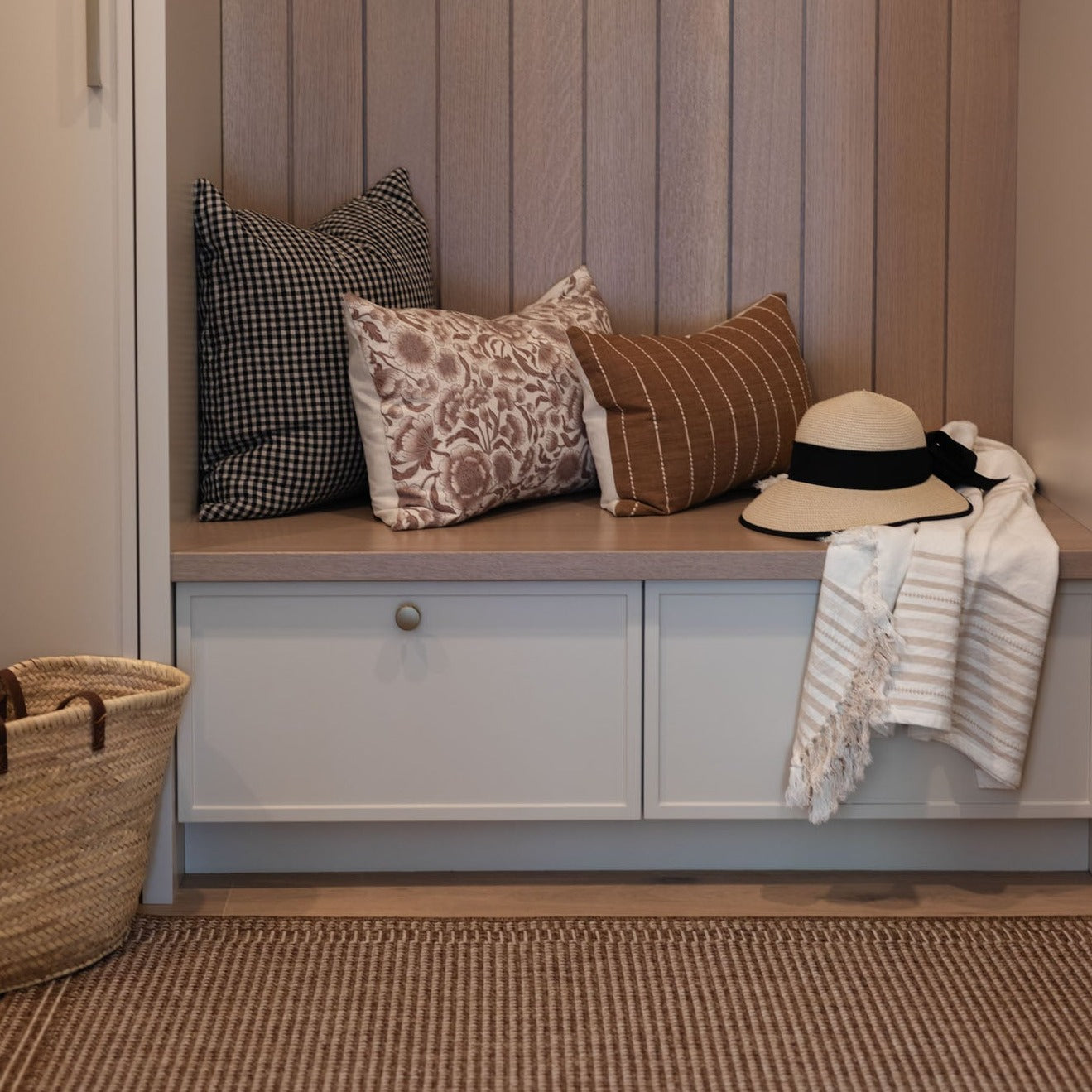 Housse de coussin tissée noisette