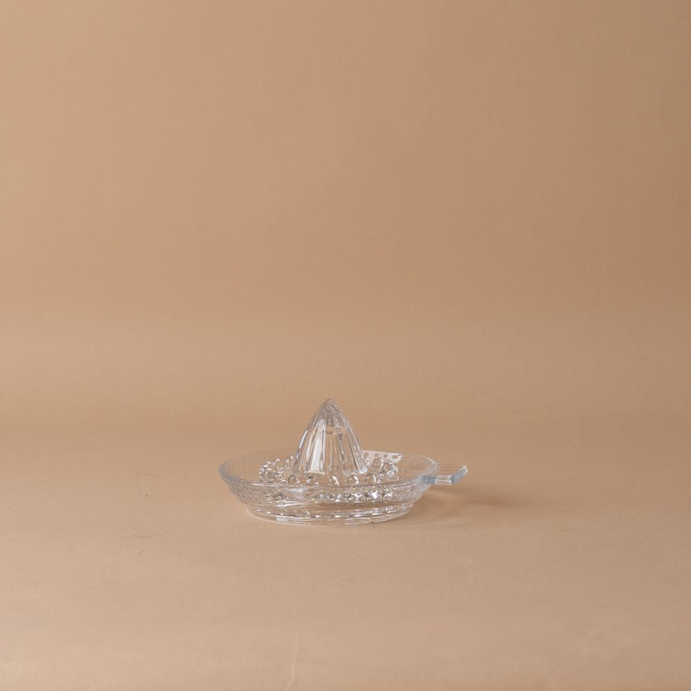 Presse-agrumes en verre pressé