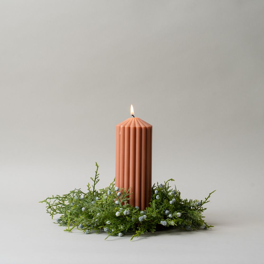 Anneau de bougie en fausses baies de genièvre