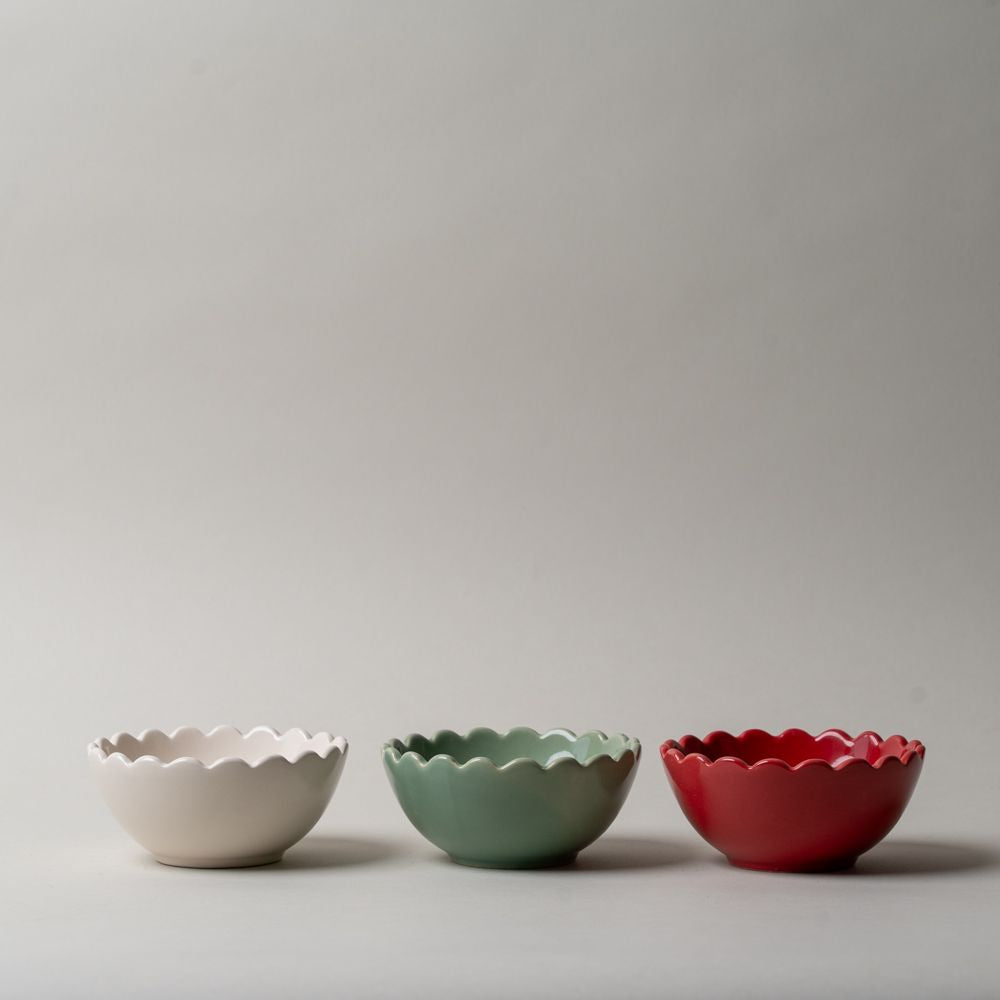 Bol à bord festonné en grès vert