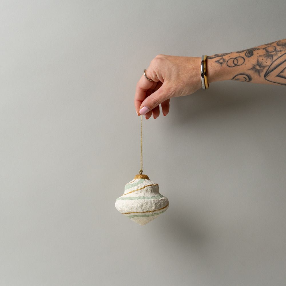 Ornement en papier mâché fait main - Forme à plusieurs couches